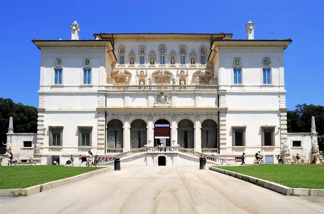 Sunny Flat Near Villa Borghese Rome Apartment
